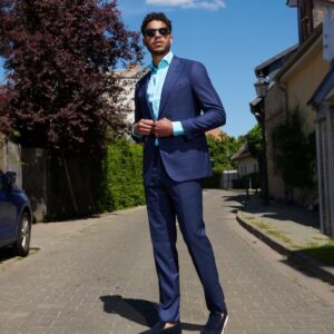 Der perfekte königsblaue Windowpane-Anzug: Super 130 Wolle erklärt.